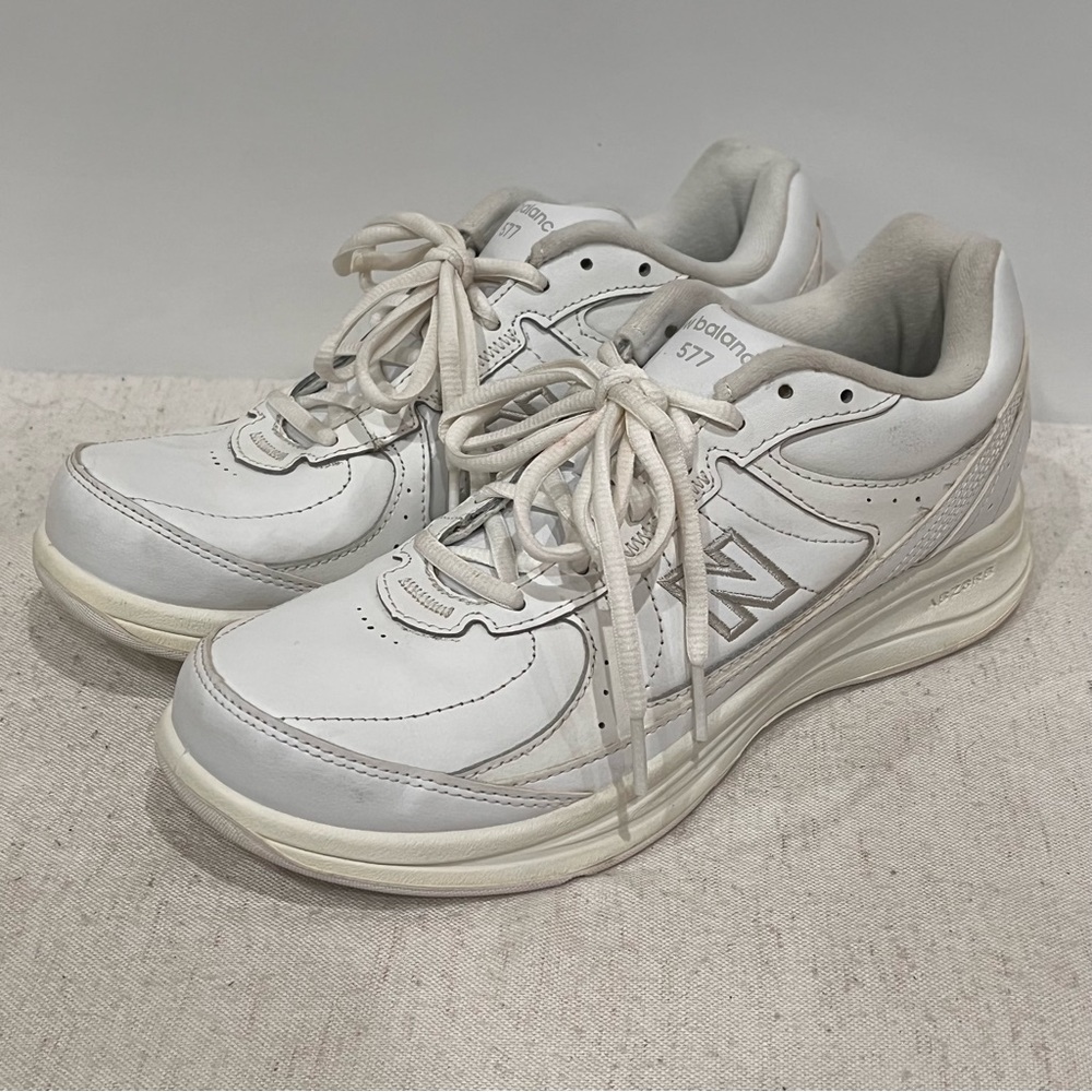 New Balance 577 Walking Shoes | Lace-Up | Women’s Size 8